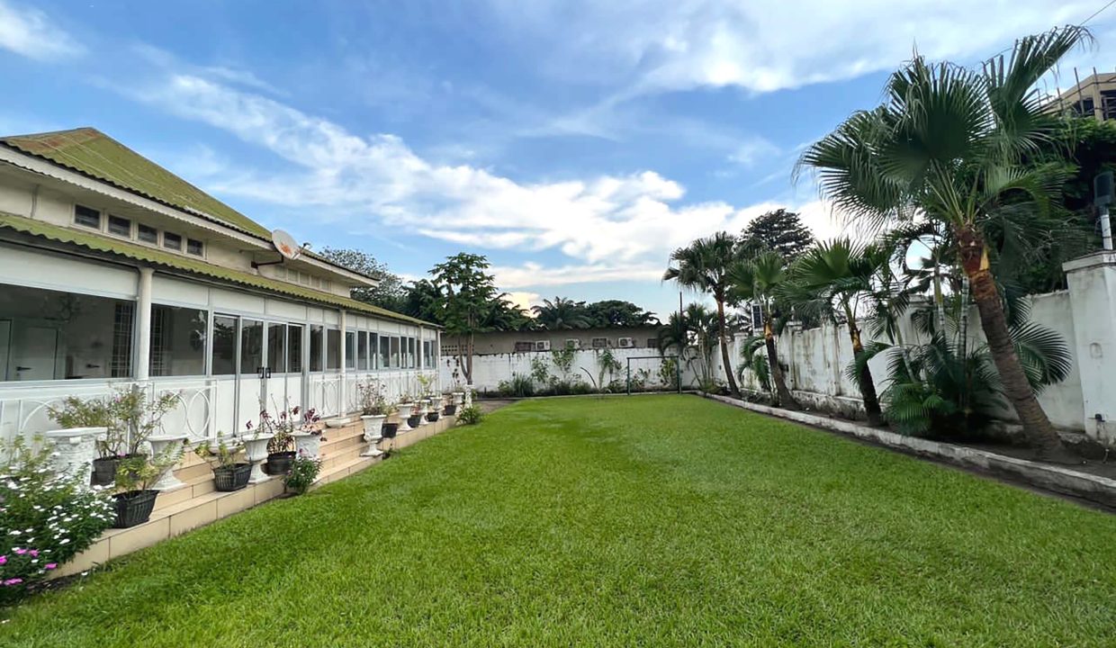 Villa a louer à Kinshasa Gombé.jpg 4