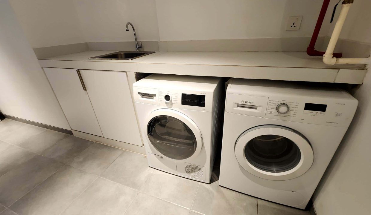 APPARTEMENT A VENDRE A KINSHASA GOMBÉ.jpg 24