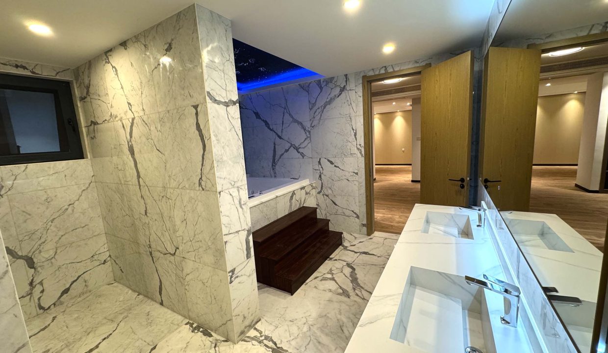 PENTHOUSE A VENDRE A KINSHASA GOMBE.jpg 30