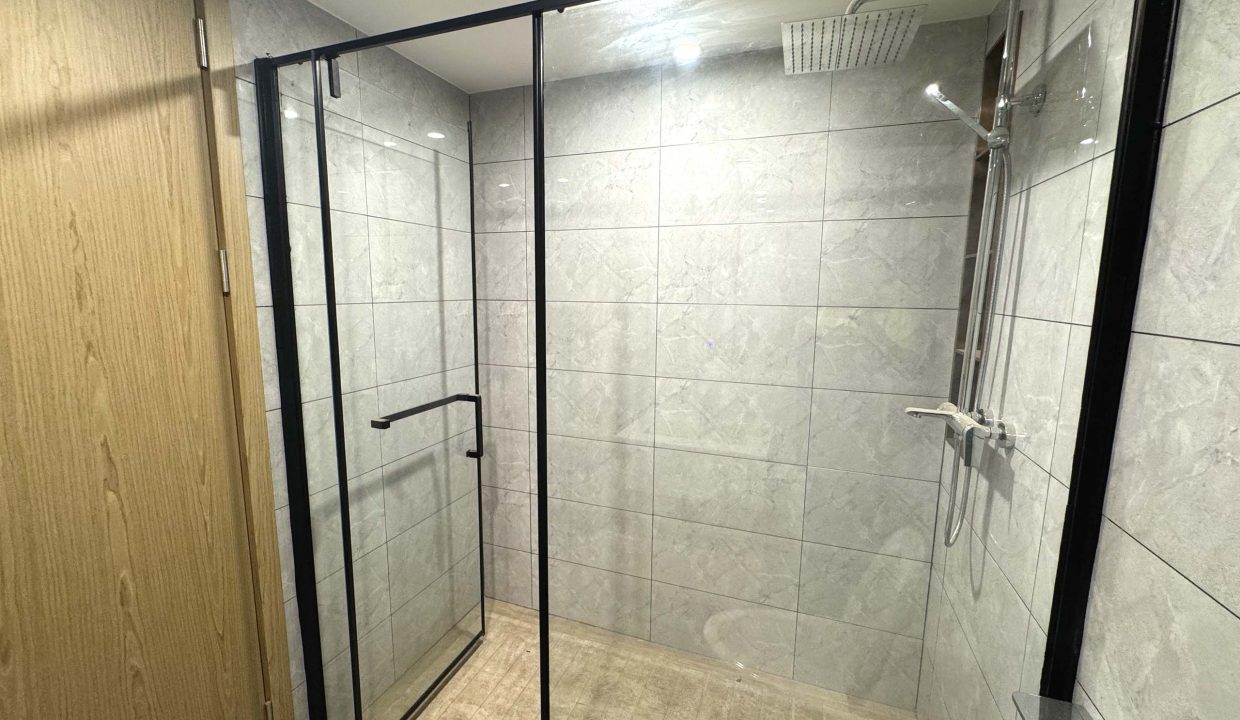 PENTHOUSE A VENDRE A KINSHASA GOMBE.jpg 39