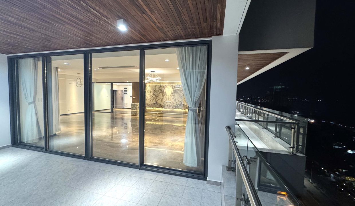 PENTHOUSE A VENDRE A KINSHASA GOMBE.jpg 9