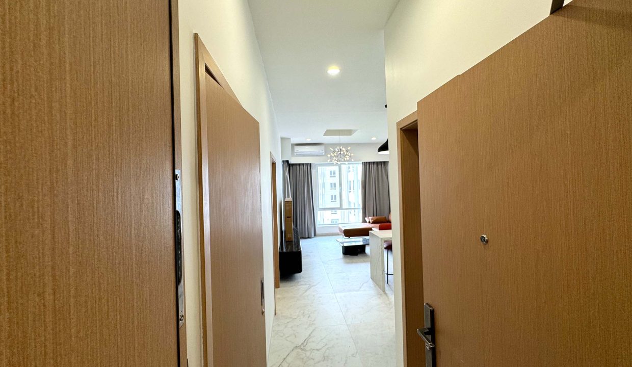 APPARTEMENT 1 CHAMBRE NGALIEMA.jpg 9