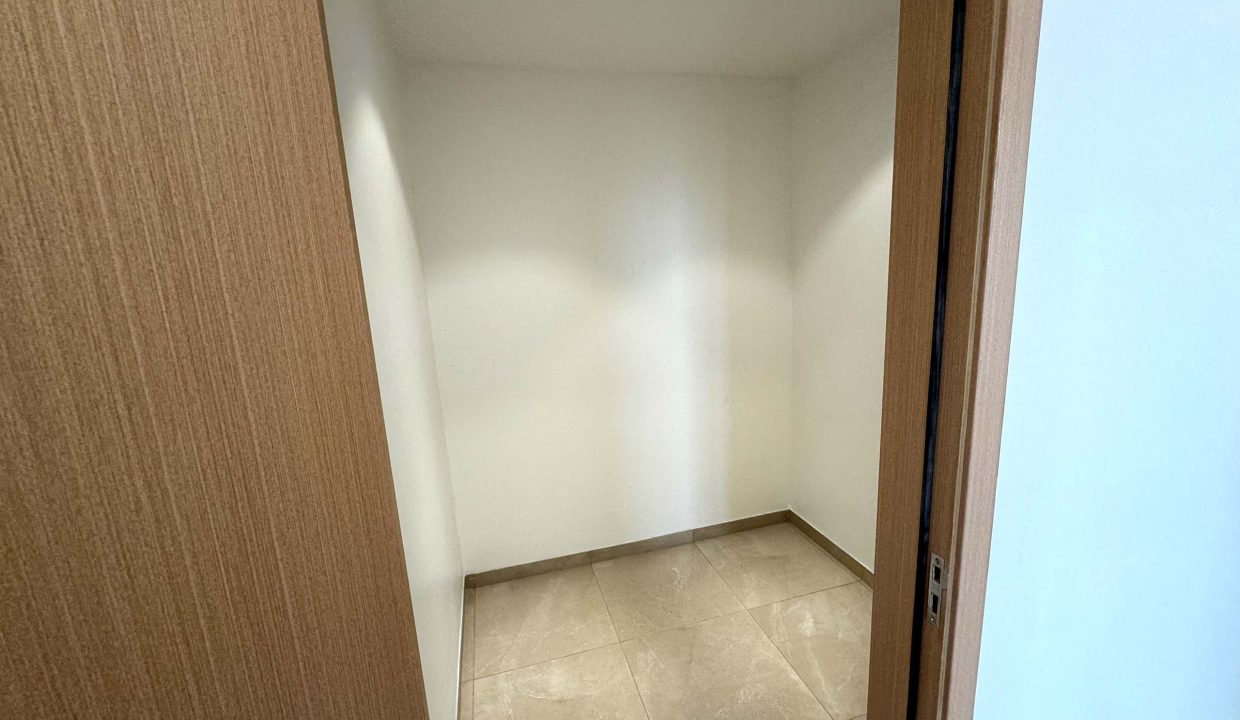 APPARTEMENT A VENDRE A KINSHASA GOMBÉ.jpg 24
