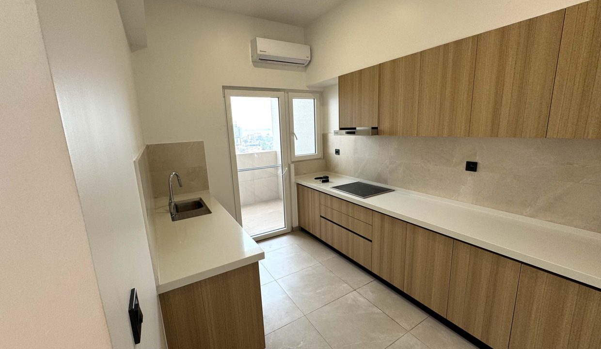 APPARTEMENT A VENDRE A KINSHASA GOMBÉ.jpg 8
