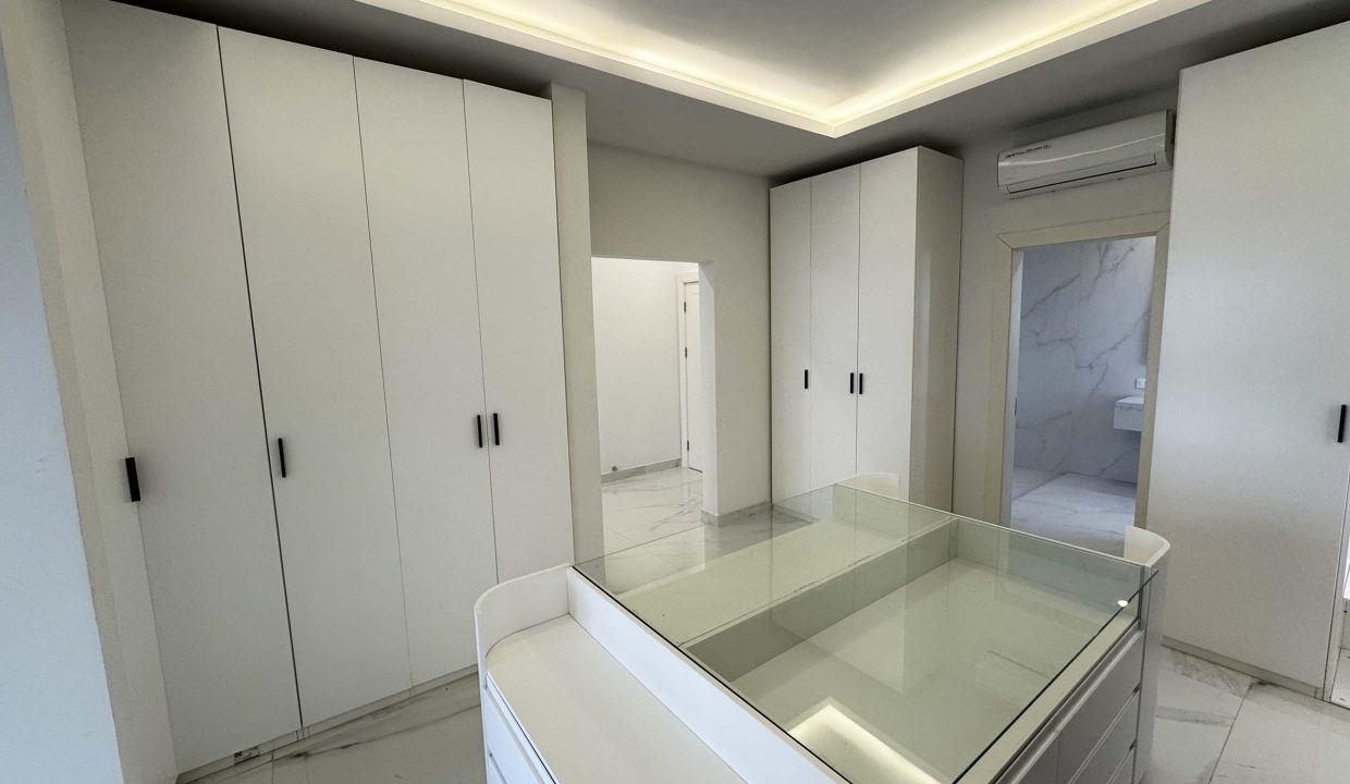 PENTHOUSE À KINSHASA GOMBÉ.jpg 3
