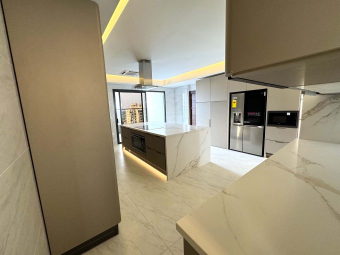 CONTRAT DE BAIL DE 20 ANS-PENTHOUSE ULTRA-LUXUEUX À LOUER À KINSHASA