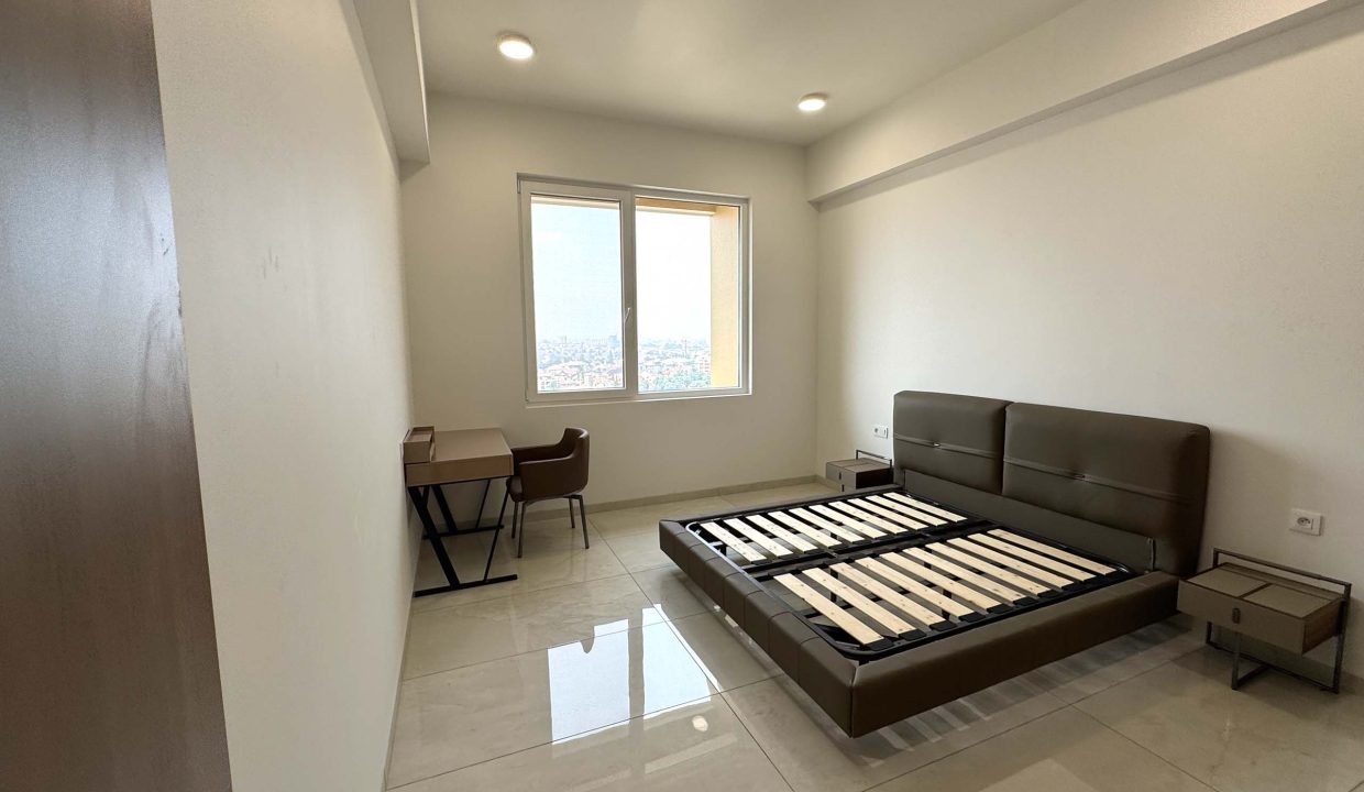 APPARTEMENT 3 CHAMBRES A GB NGALIEMA 11.jpg 13