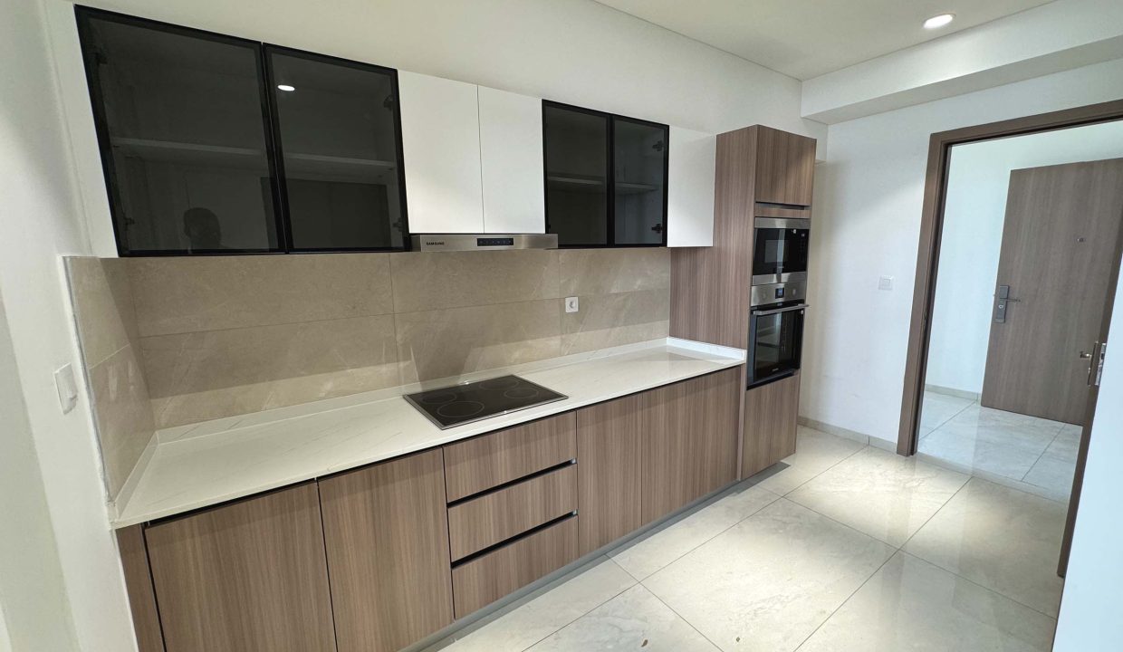 APPARTEMENT 3 CHAMBRES A GB NGALIEMA.jpg 20