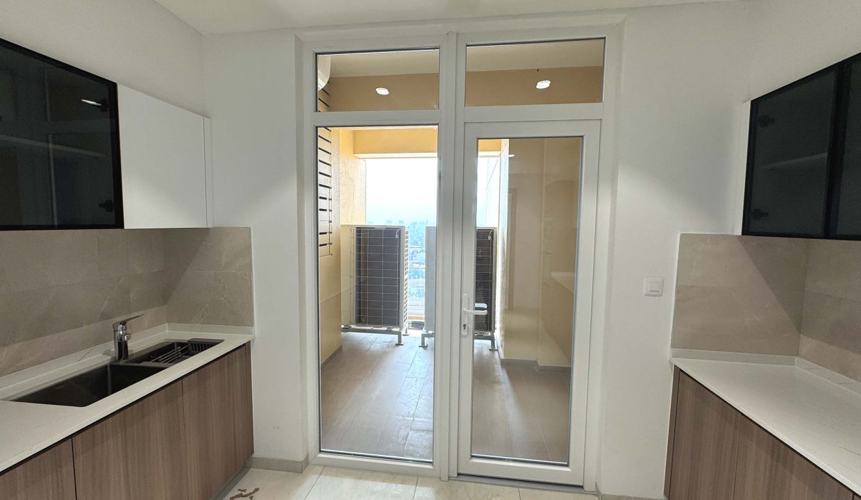 APPARTEMENT 3 CHAMBRES A GB NGALIEMA.jpg 23